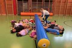 Hopsi-Hopper-Sprtstunde-mit-den-Pinguinen